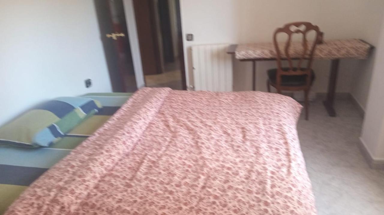 Sunny Room In A Shared Apartment In Rubi Exterior photo